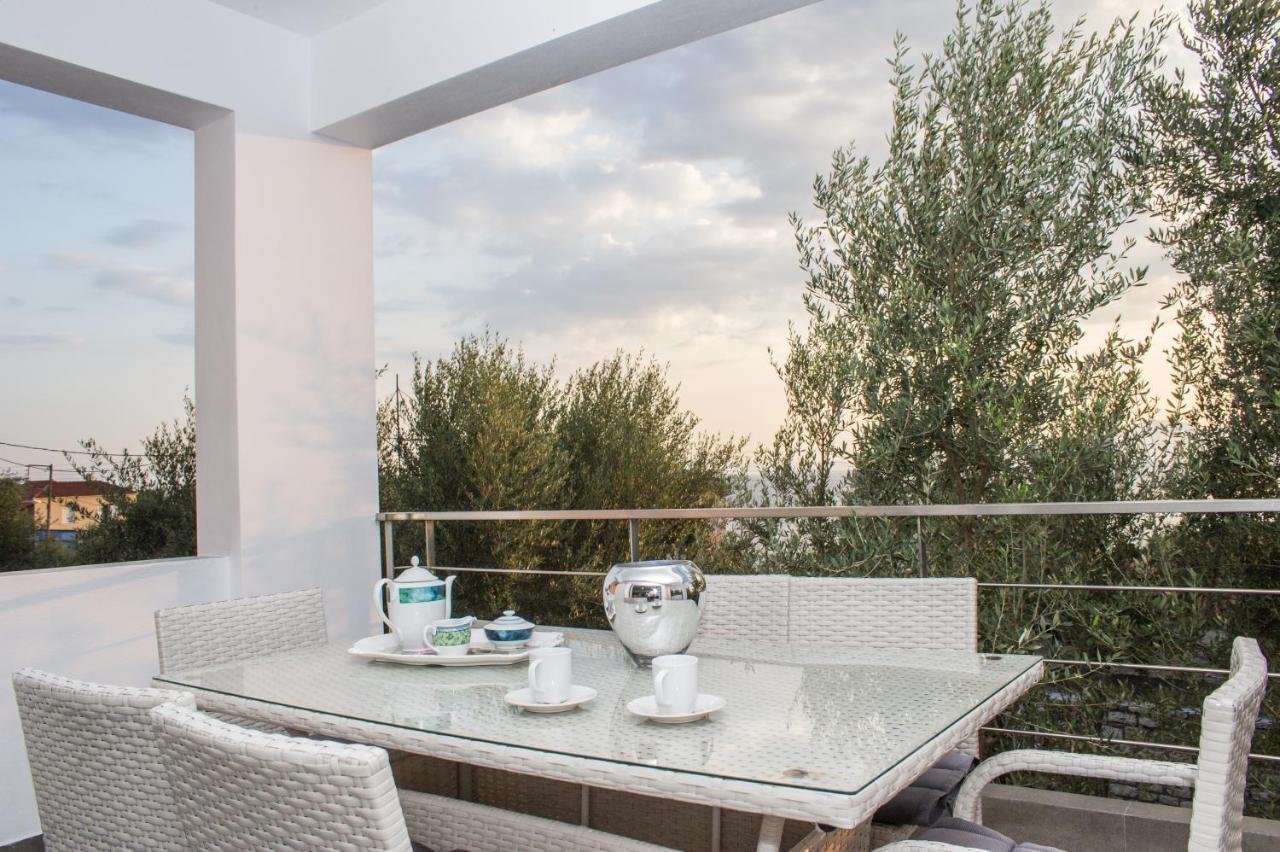 ורגה קלמטה Nina'S Villa, Cosy Seaview Retreat מראה חיצוני תמונה