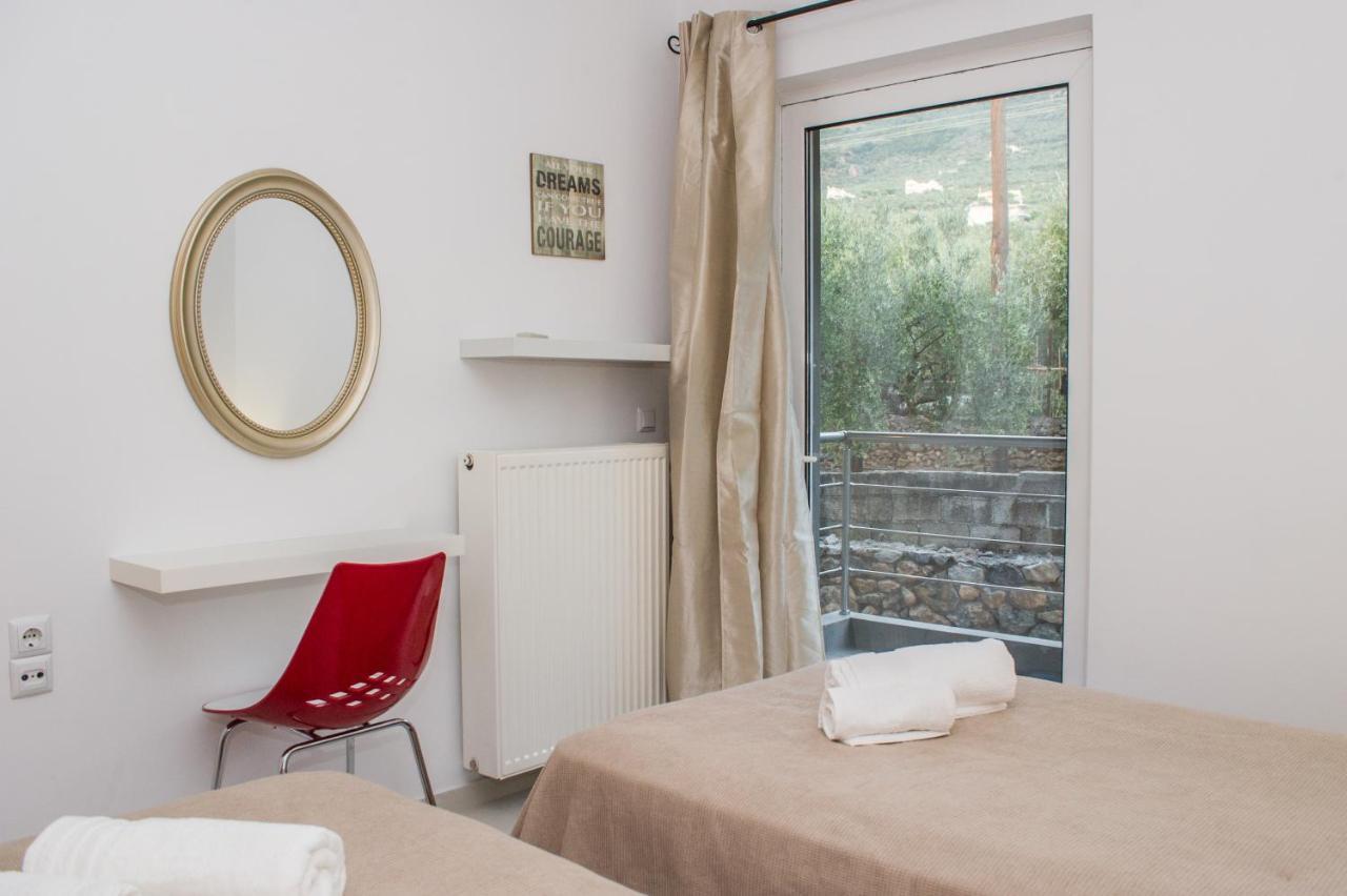 ורגה קלמטה Nina'S Villa, Cosy Seaview Retreat מראה חיצוני תמונה