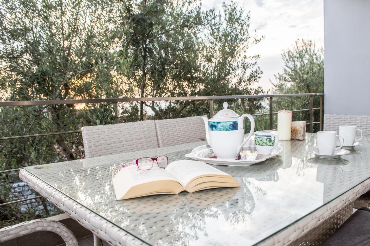 ורגה קלמטה Nina'S Villa, Cosy Seaview Retreat מראה חיצוני תמונה