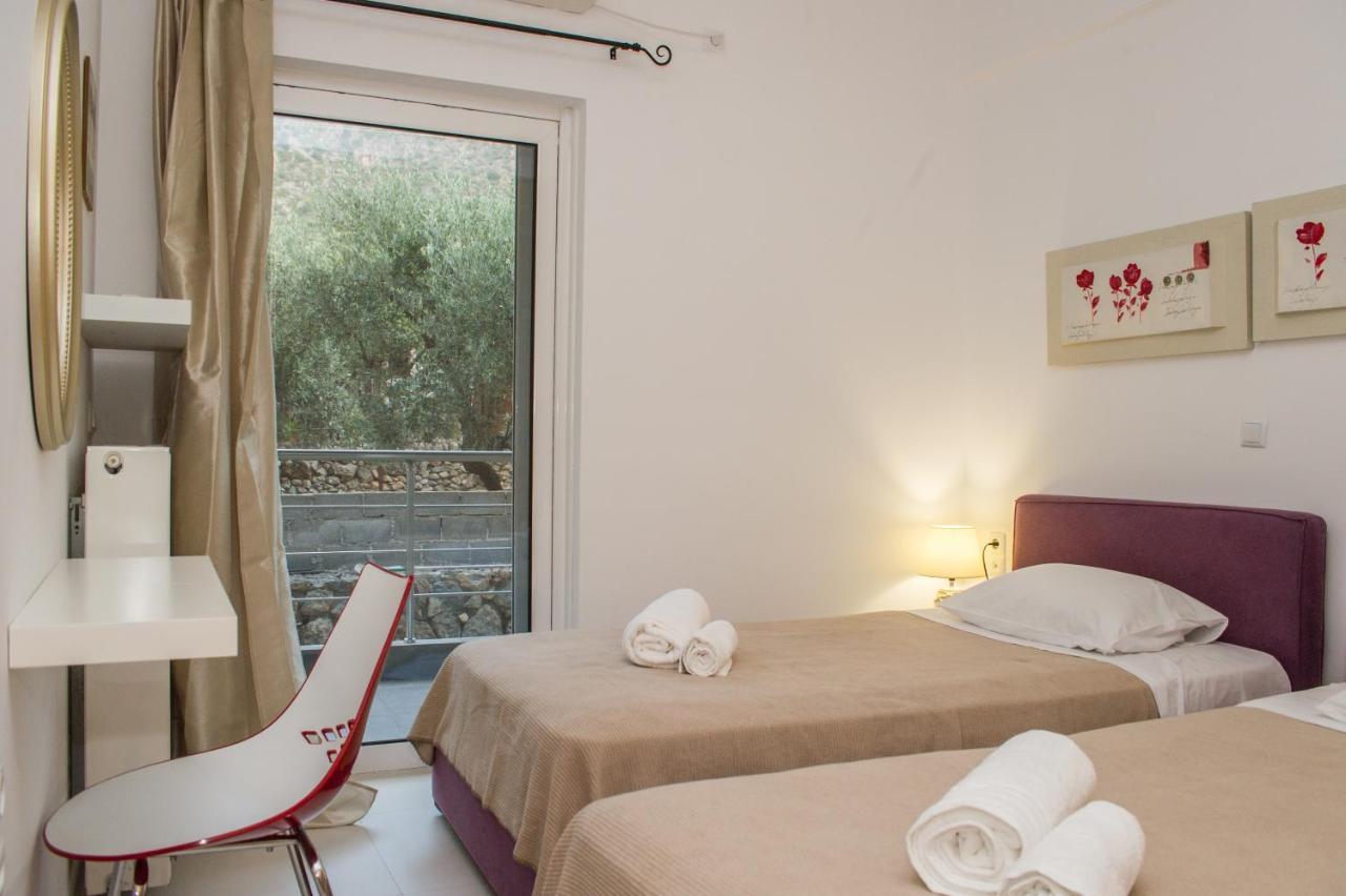 ורגה קלמטה Nina'S Villa, Cosy Seaview Retreat מראה חיצוני תמונה